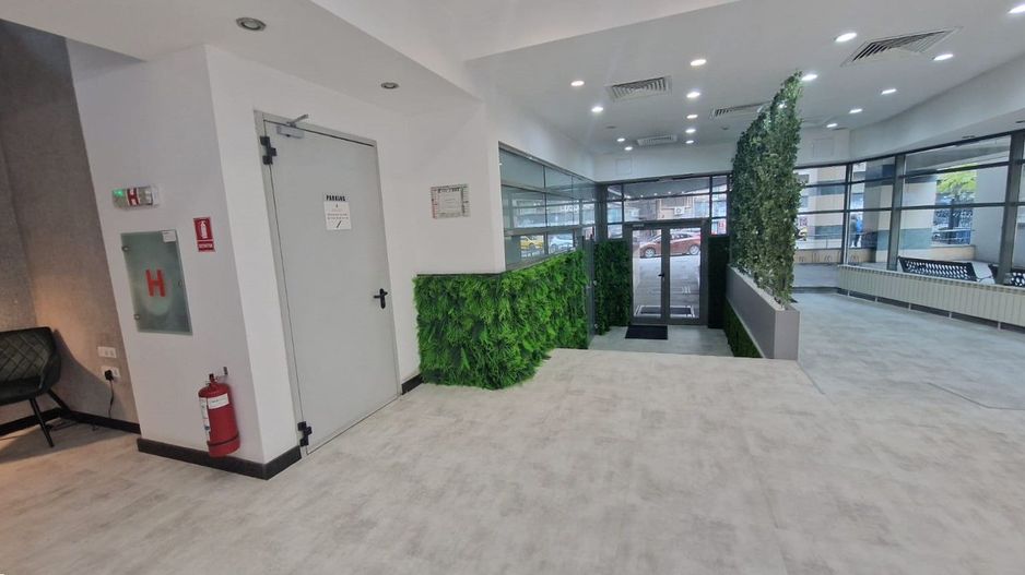 Zero comision, 260-682mp birou mobilat, move-in ready, Romana, 6' metrou - Poză 18