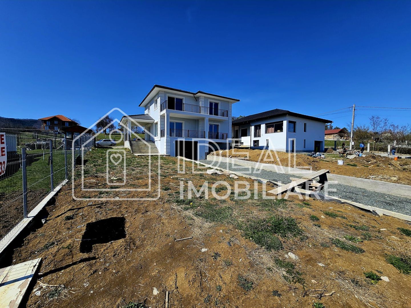 Vila Moderna cu 4 camere si 600 mp de curte, in Tocile - Poză 4