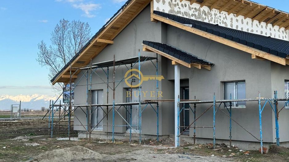 Casa superba pe un nivel, arhitectura deosebita- Teren 500mp - Poză 2