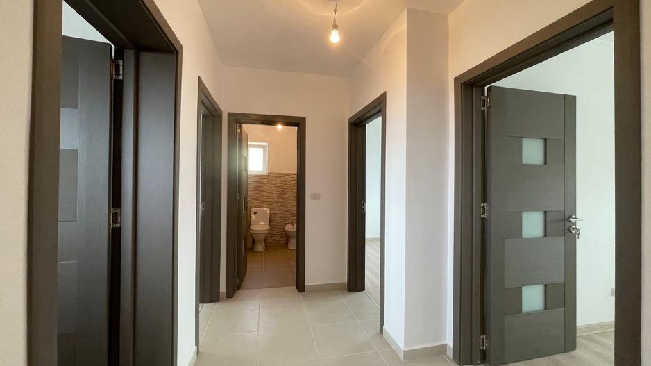 Duplex 4 camere - toate utilitatile - Mosnita Noua - Poză 6
