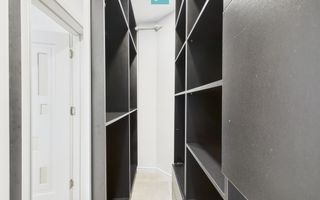 Apartament 2 camere cu 2 băi, 2 locuri de parcare si curte - Poză 17