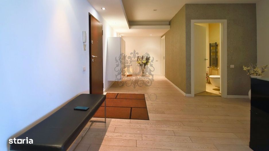 Vanzare | Nordului|  3 Camere | 3 Bai | 230 mp | Terasa | Parcare - Poză 9
