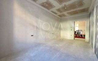 Apartament 3 camere de vanzare, Targul Vinului - Poză 4
