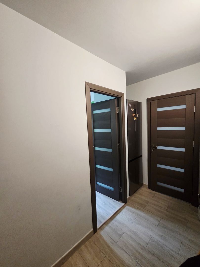 3 CAMERE, DAMBOVITA, PARTER - Poză 1