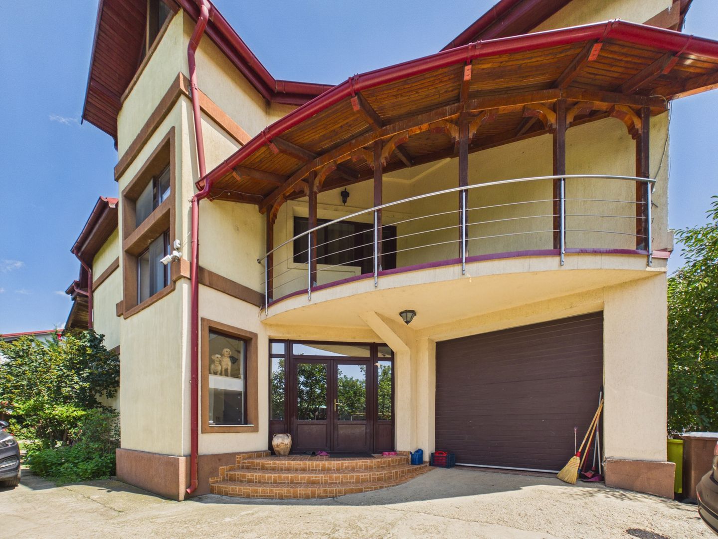 Vilă 10 camere + spațiu comercial | teren 1.300 mp | Otopeni 23 August - Poză 2