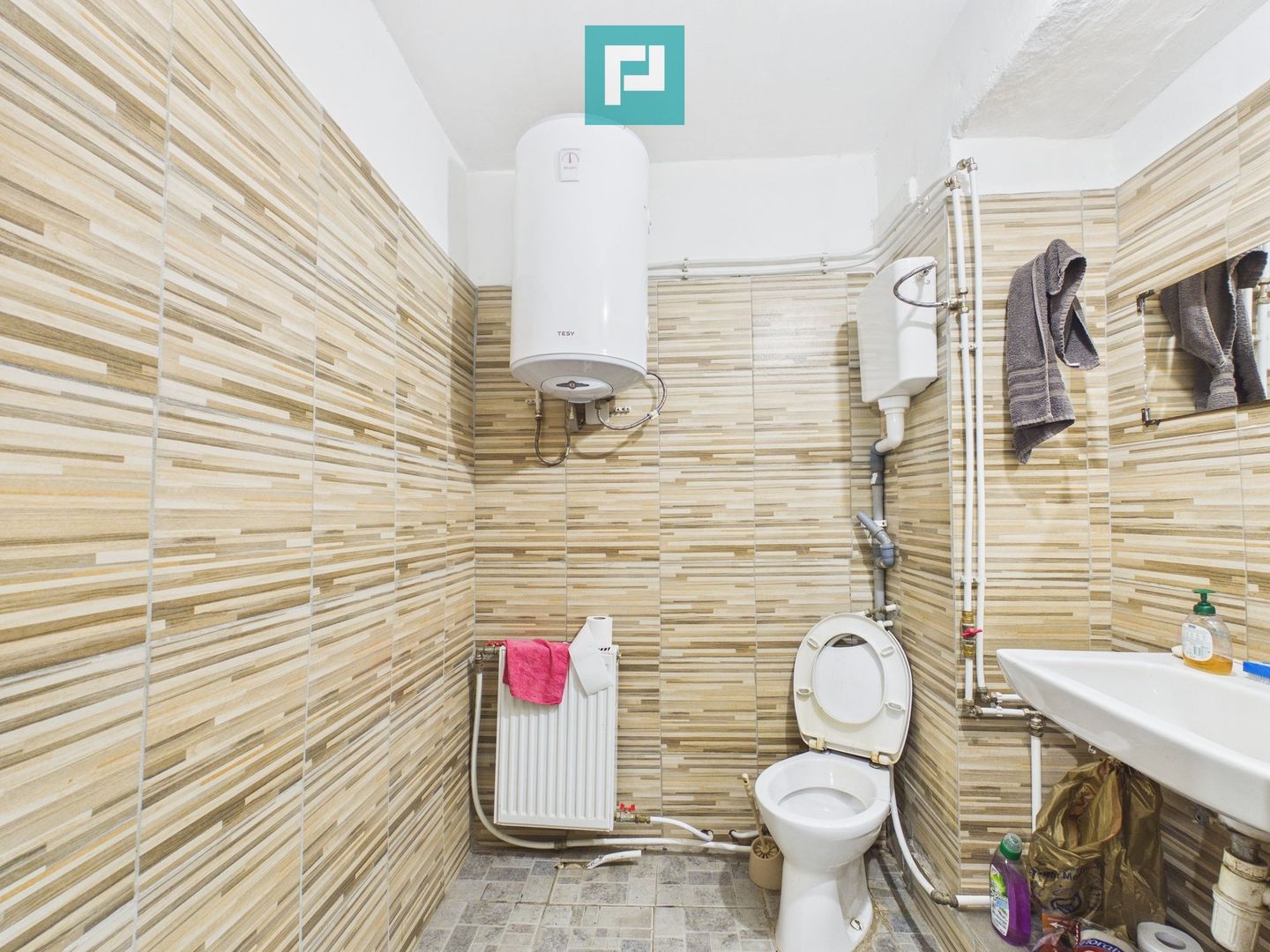 Casă din 2 corpuri cu 5 camere în  Lőkösháza - Poză 23