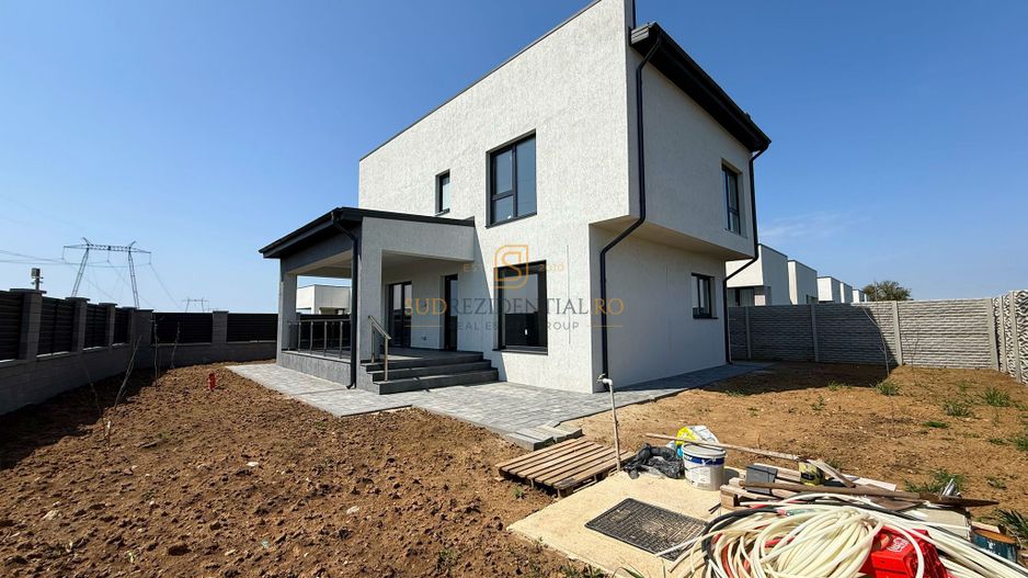Vila individuala de vanzare, curte spatioasa, 4 camere, Berceni, Ilfov - Poză 2