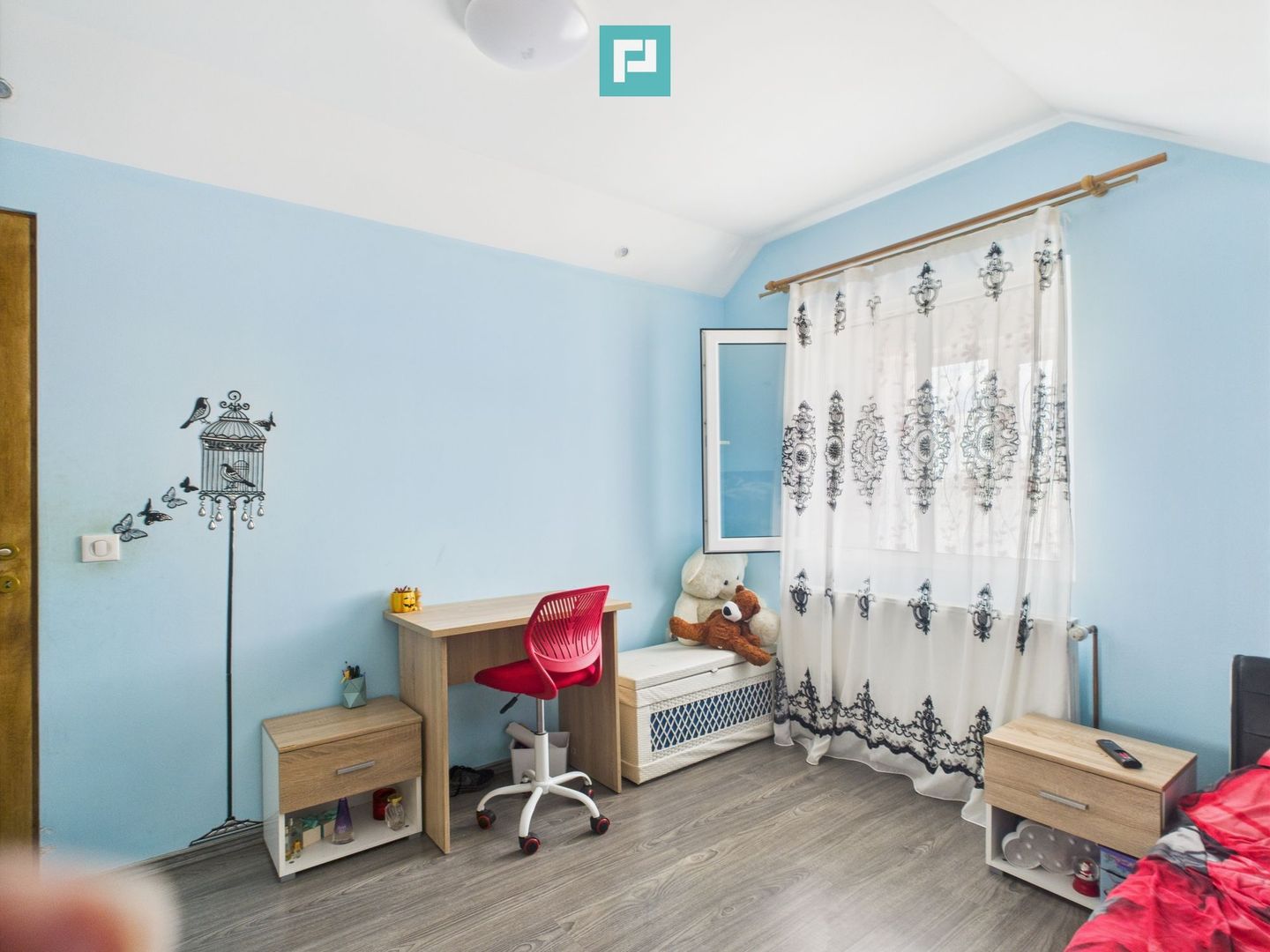 Casă spațioasă cu grădină în Topolovățu Mare - Poză 14