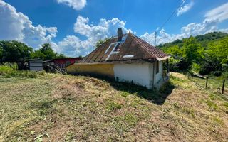 Casă bătrânească cu teren de 3.200 mp în Hertioana de Jos, jud.Bacău - Poză 7
