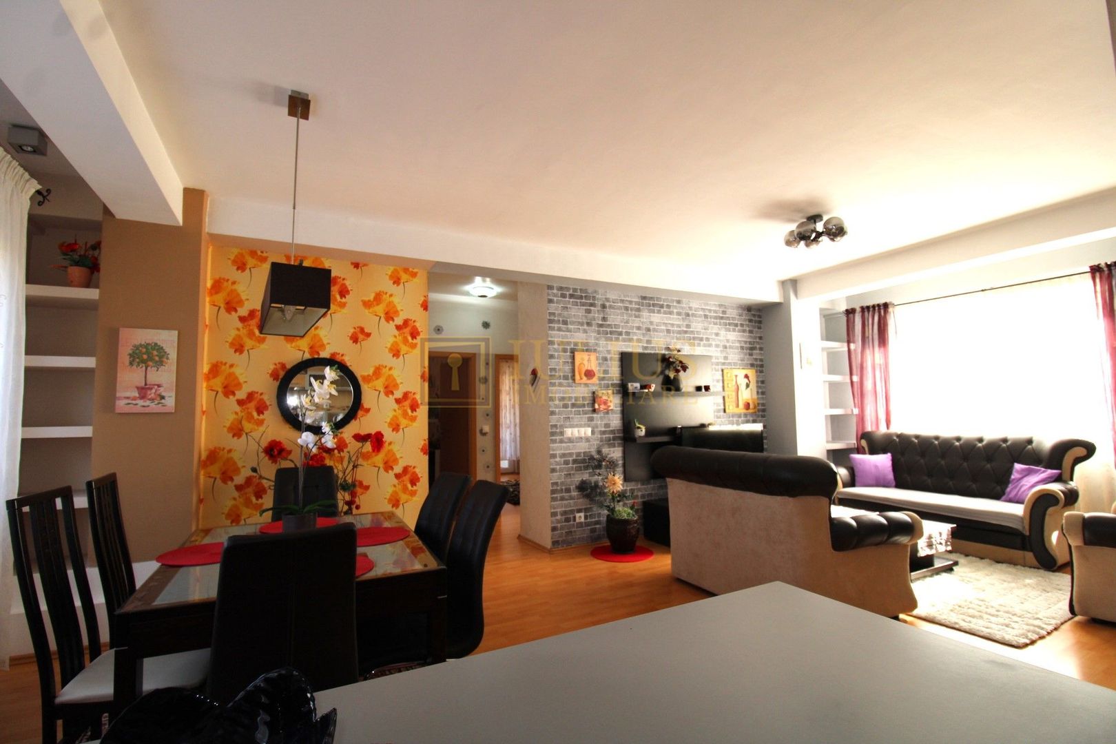 3 camere spatioase, 2 bai, balcon + loc de parcare cu acces controlat - Poză 14