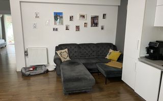 Apartament cu 3 camere, curte privată și parcare inclusă! - Poză 1