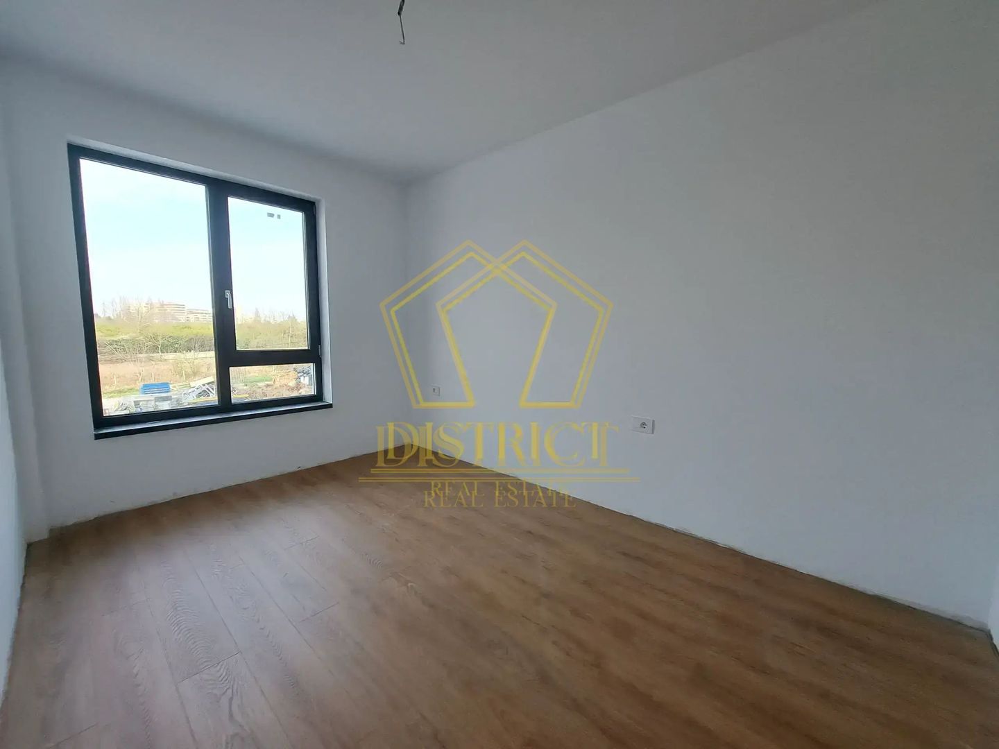 COM 0% Apartamente cu 3 camere finisate | Terasa 9.4 mp | Torontalului - Poză 3