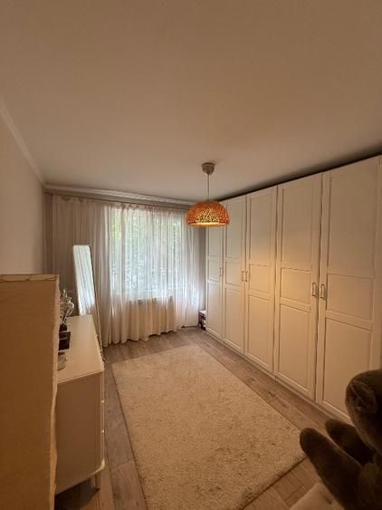 Vanzare Apartament 3 camere, etaj 1, 2 băi, renovat, mobilat, utilat - Sector 5 - Poză 13