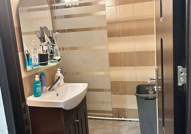 🏡 Apartament 2 camere decomandat, Micro 13, cu centrală proprie,parter - Poză 4