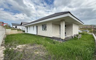 Casă eficientă energetic pe 1 nivel în Chinteni - Poză 2