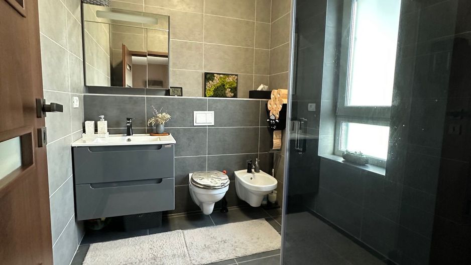 Duplex despărțit prin carpot - Poză 22