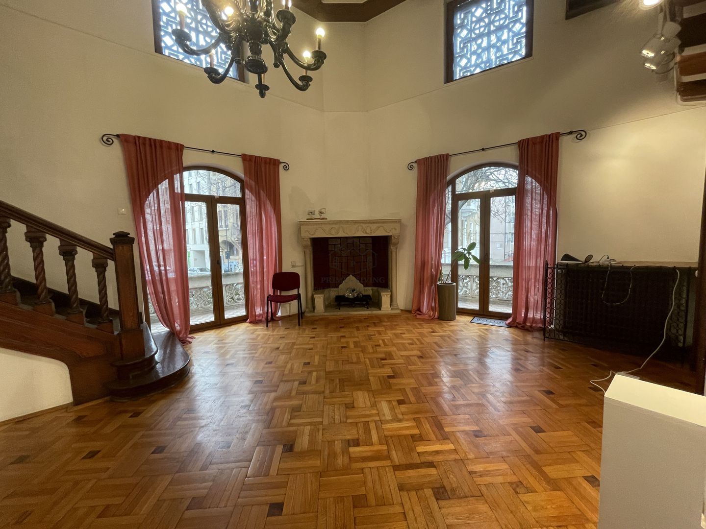 VILA SUPERBA LA INCHIRIERE PRETABILA CA SPATIU DE BIROU SAU REZIDENTA - Poză 10