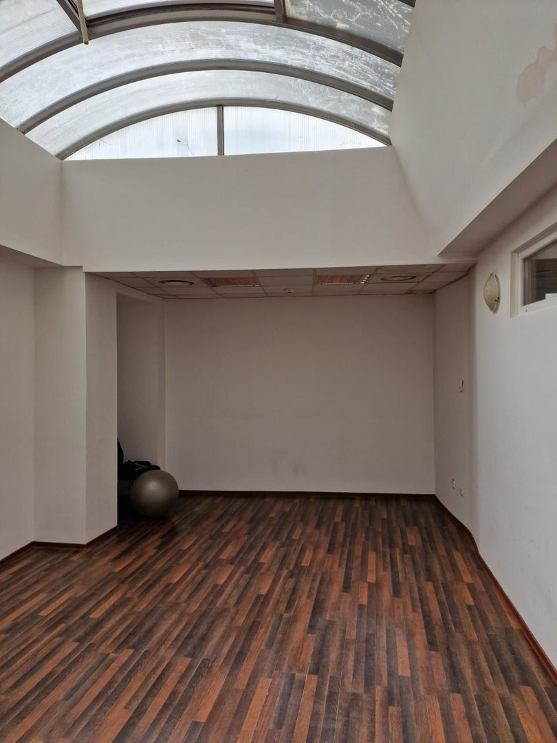 Birou deosebit 30 mp SAD - Poză 1