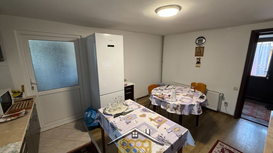 Casa individuala P+ Pod +Beci in sat Robanesti, 10 minute de Craiova - Poză 10