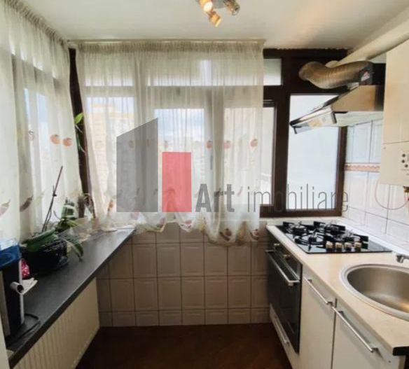 APARTAMENT DE 4 CAMERE  BARCA - Poză 5