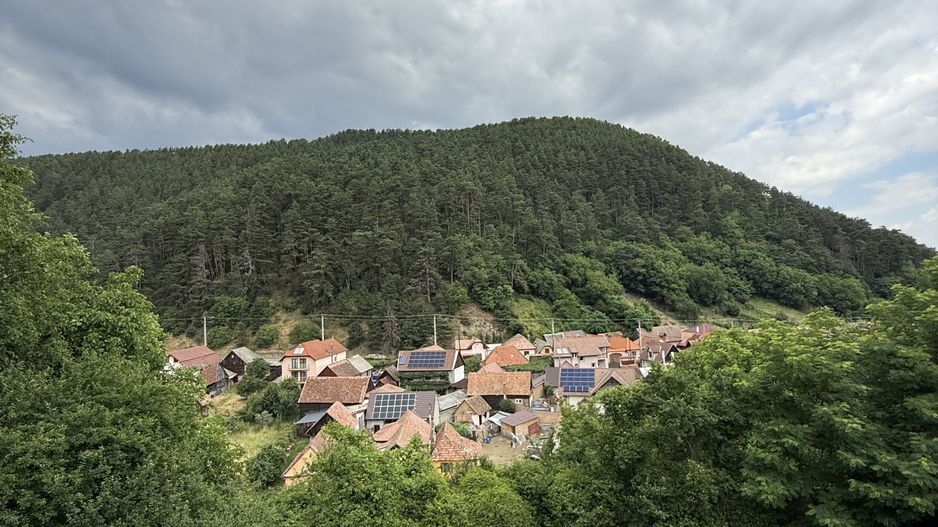 Casă de vis în Rășinari – în inima munților, cu priveliște de poveste - Poză 3