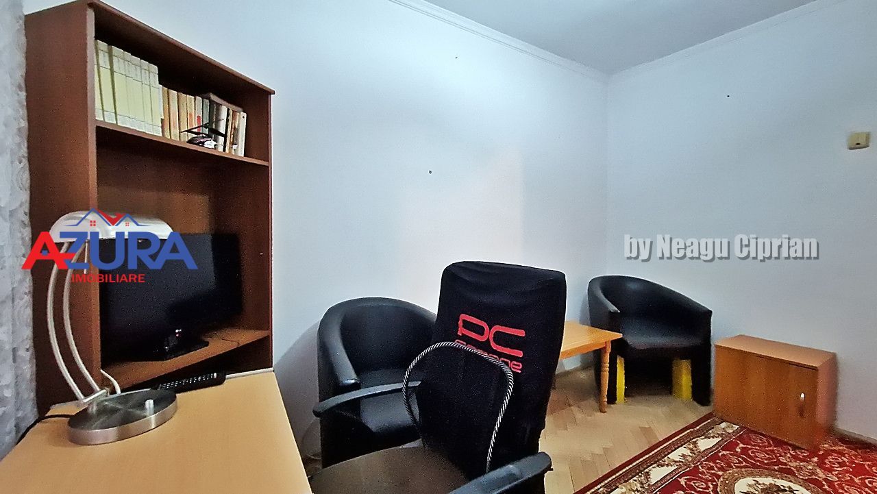 Vanzare apartament 3 camere, Banat - Poză 3