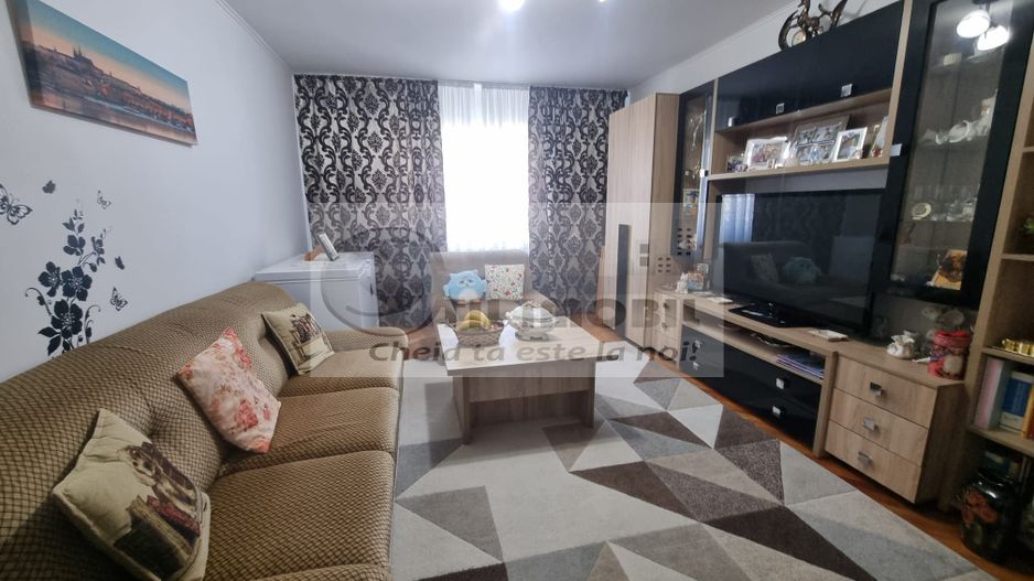 Apartament cu 3 camere decomandat, in Dancu ! - Poză 2