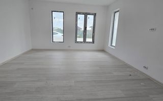 Casa individuala cu 3 camere si teren generos - Comuna Berceni, Ilfov - Poză 11