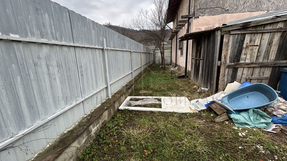 Casa de vanzare in Slanic Moldova . - Poză 16