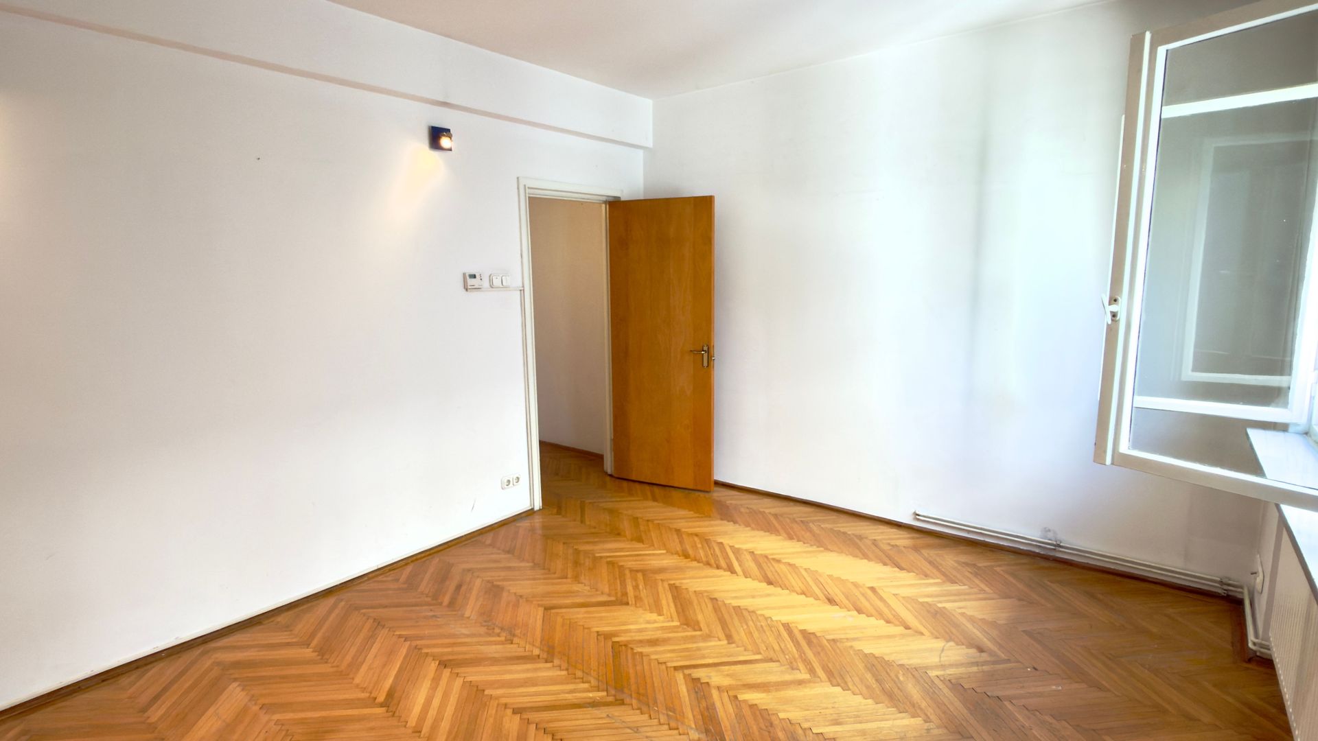 Apartament 4 camere Victoriei, Casa Vernescu, garaj, centrala, comision 0 ! - Poză 32