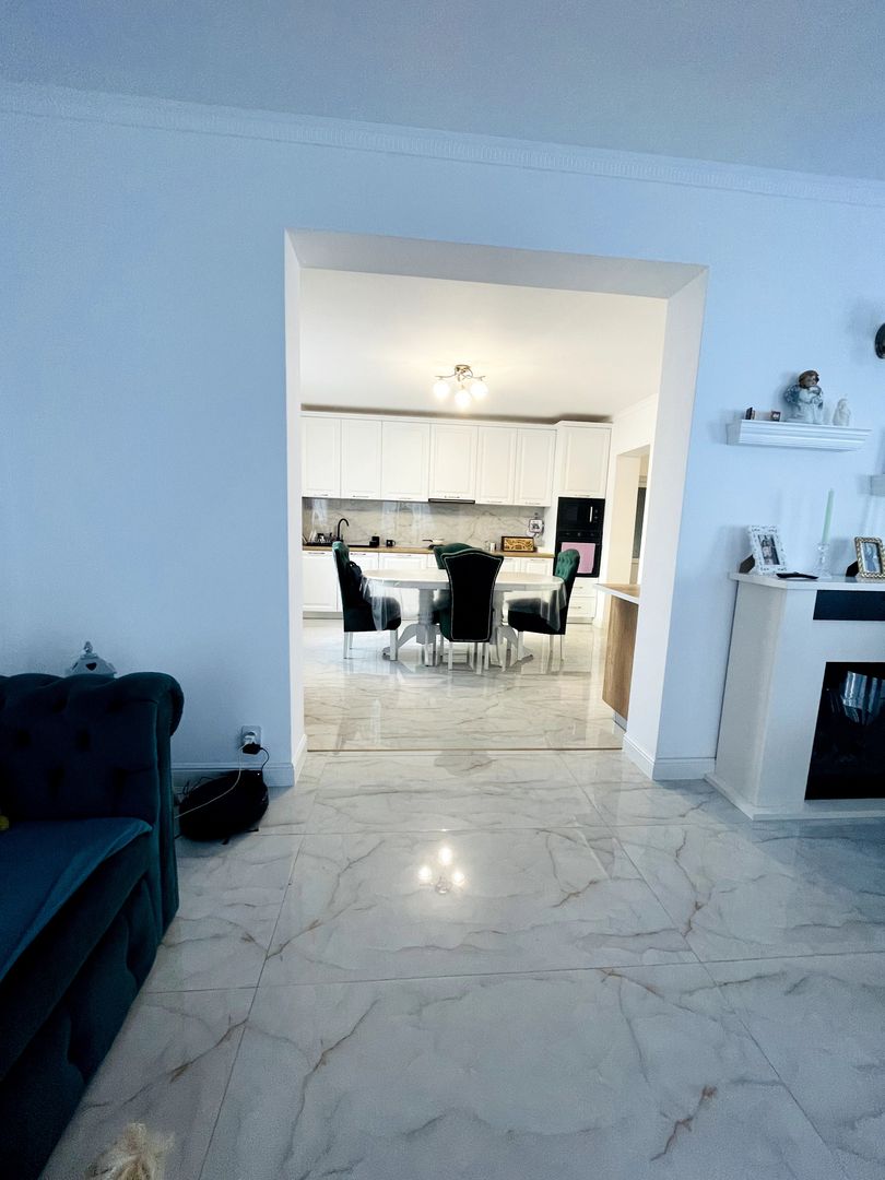 Casă de vânzare – 6 camere P+M, Haieu - Poză 11
