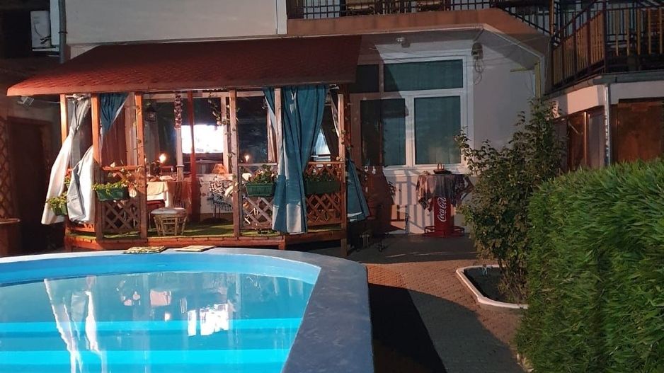 Casa | 9 camere | Garaj | Piscina | Teren 3.000 mp | Comision 0% - Poză 3