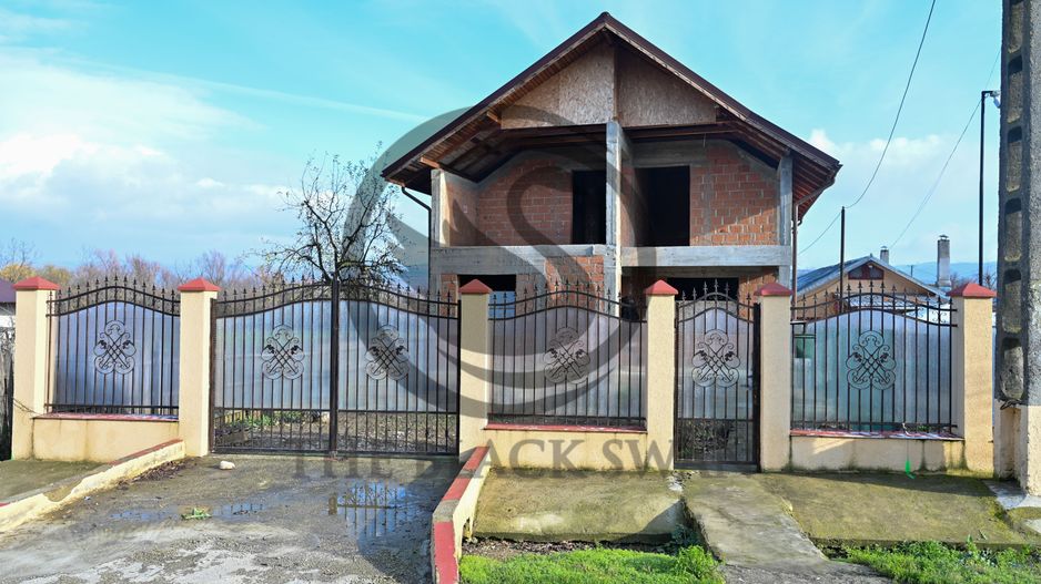 Casa la rosu de vanzare | Iordacheanu - Valea Cucului | Comision 0% - Poză 1