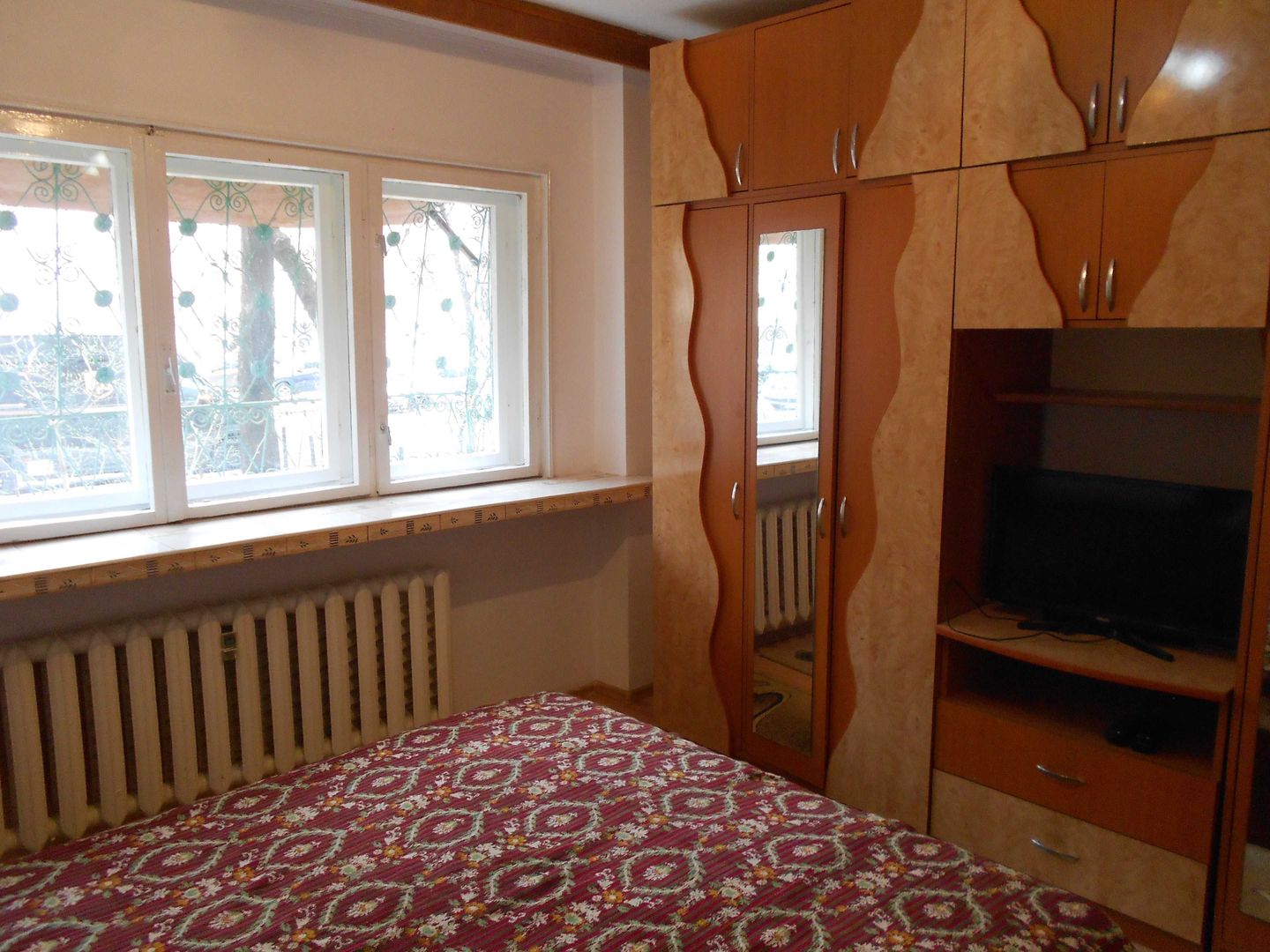 Apartament 2 camere decomandat bloc 1980 langa metrou Gorjului - Poză 4
