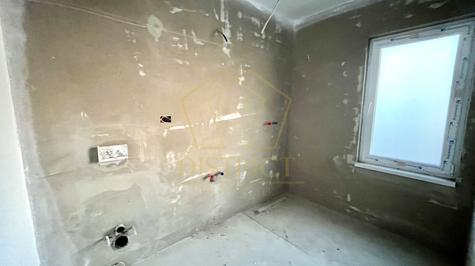 Duplex cu 4 camere despărțit prin camera tehnica | Mosnita Noua - Poză 11