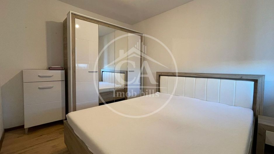 Apartament de vanzare cu 3 camere in zona Decbal, Oradea. - Poză 4