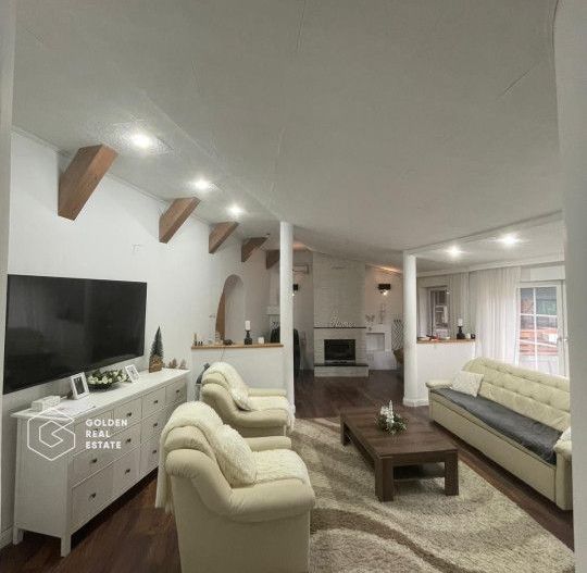 Proprietate ultracentrala, compusa din 2 apartamente - Poză 2