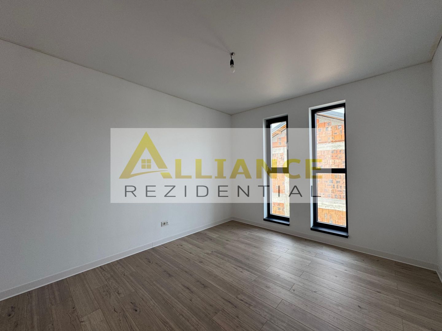 Casa Individuala - 4 camere - 2 bai - 320mp teren - Poză 17