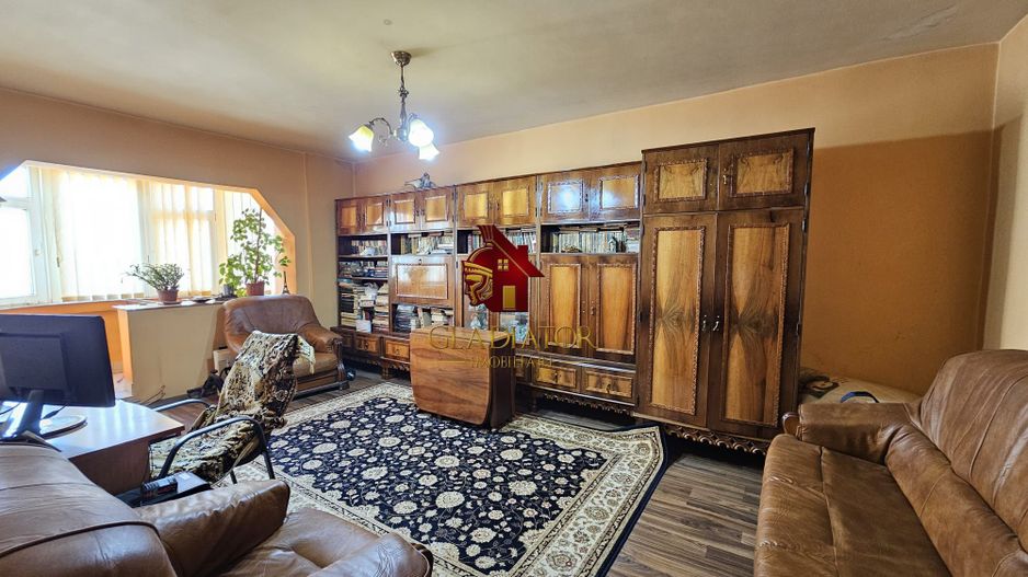 Apartament spațios, 3 camere, 81 mp, 2 balcoane – Zona Păcurari - Poză 1