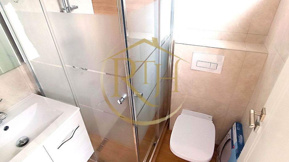 Apartament spațios de închiriat ideal pentru locuință sau activități comerciale - Poză 9