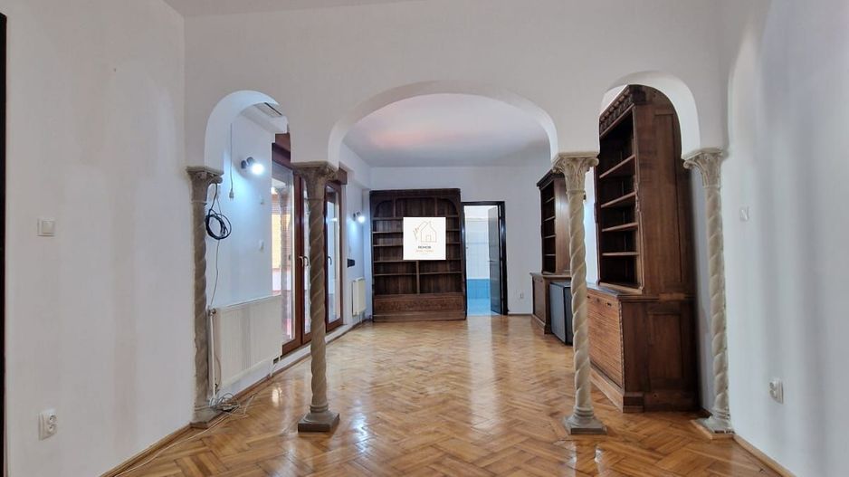 Vila 4 camere pretabila firma - Poză 31