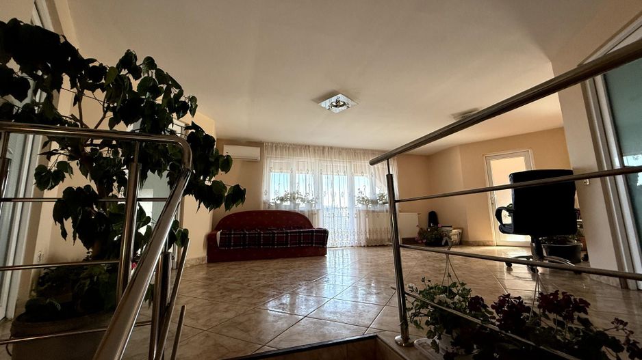 Proprietate impresionanta de vanzare cu mult teren in Santandrei - Poză 16