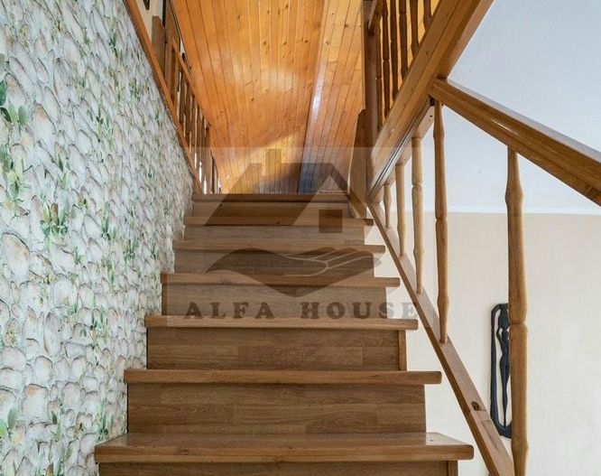 Casa individuala Sacele, 250 mp + 40 mp garaj + 556 mp curte - Poză 13