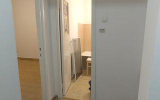 Garsonieră decomandată renovată recent 31 M² zona Lenin - Poză 6