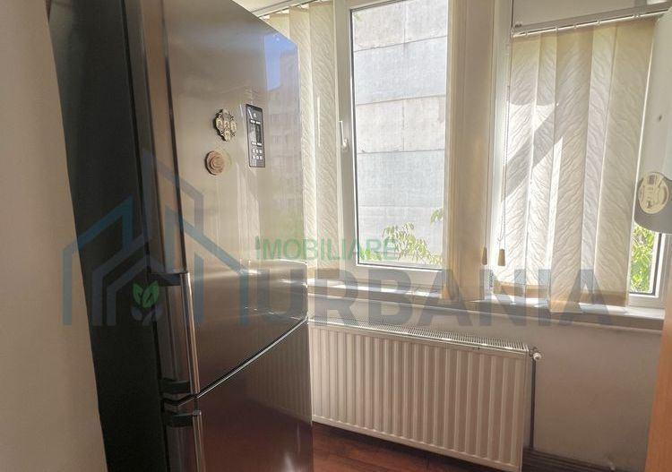 Apartament 3 camere de închiriat, Nicolina, cu loc de parcare disponibil - Poză 8