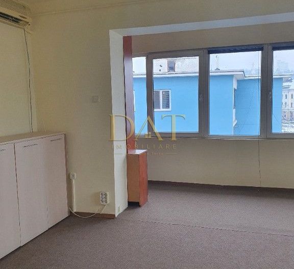 Vand apartament 2 camere 40 mp zona Piata Mihai Viteazul - Poză 3