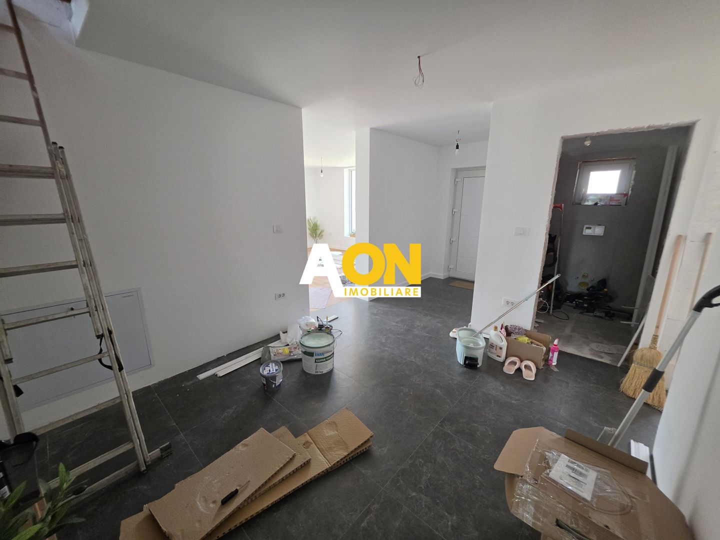 Casă 4 Camere, 2 Bai, 900mp Teren - Poză 12