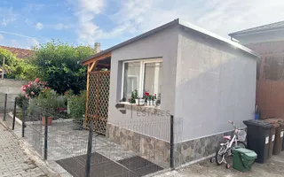 Casă cochetă intr-o zonă centrală foarte apreciata din Oradea - Poză 11