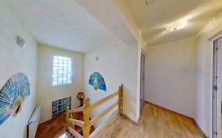 Proprietate pe 2 niveluri, curte individuala si garaj, cartier linistit, Rasnov. - Poză 34