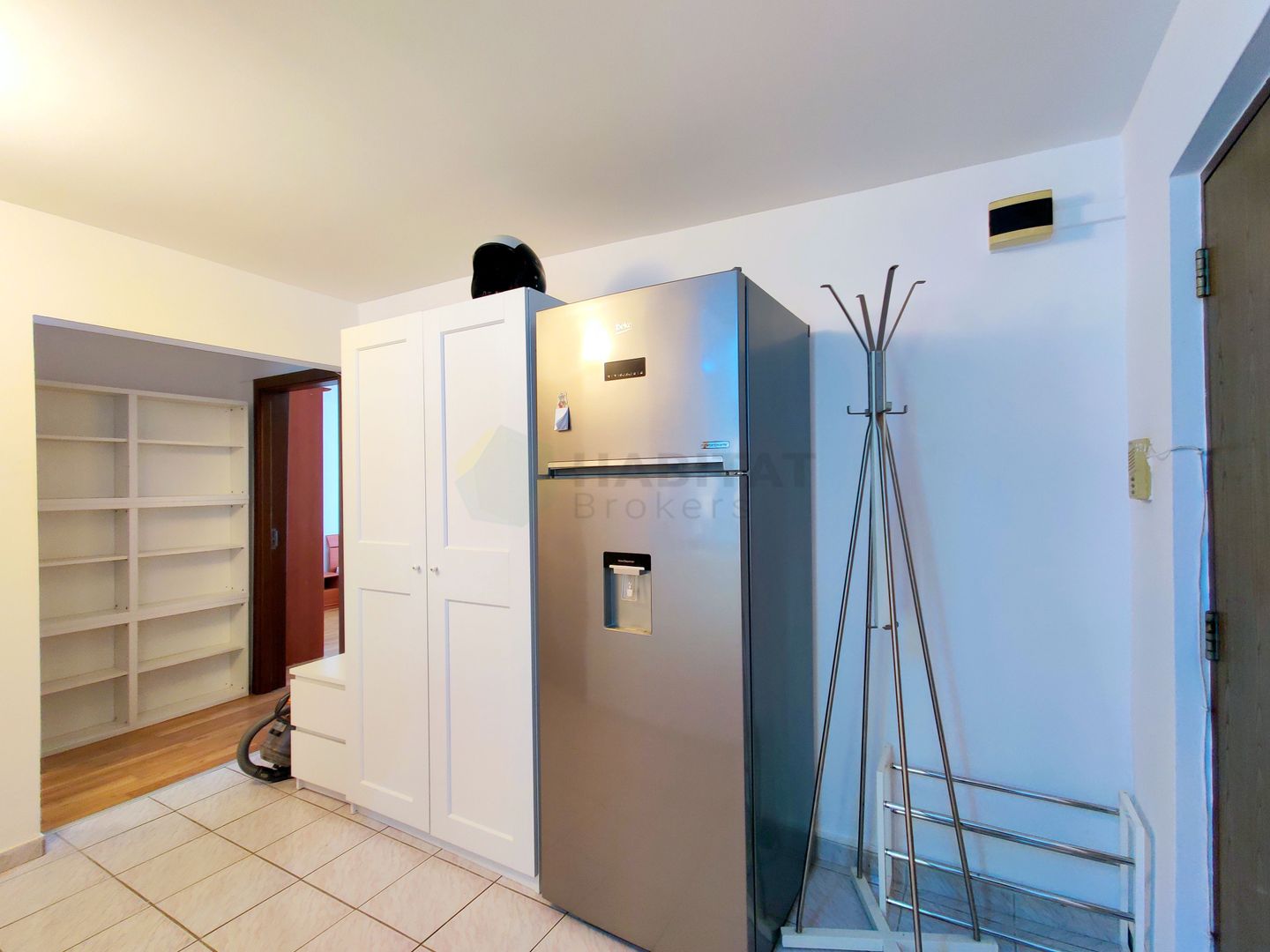 Decomandat, la cateva minute de parc si metrou - Poză 6